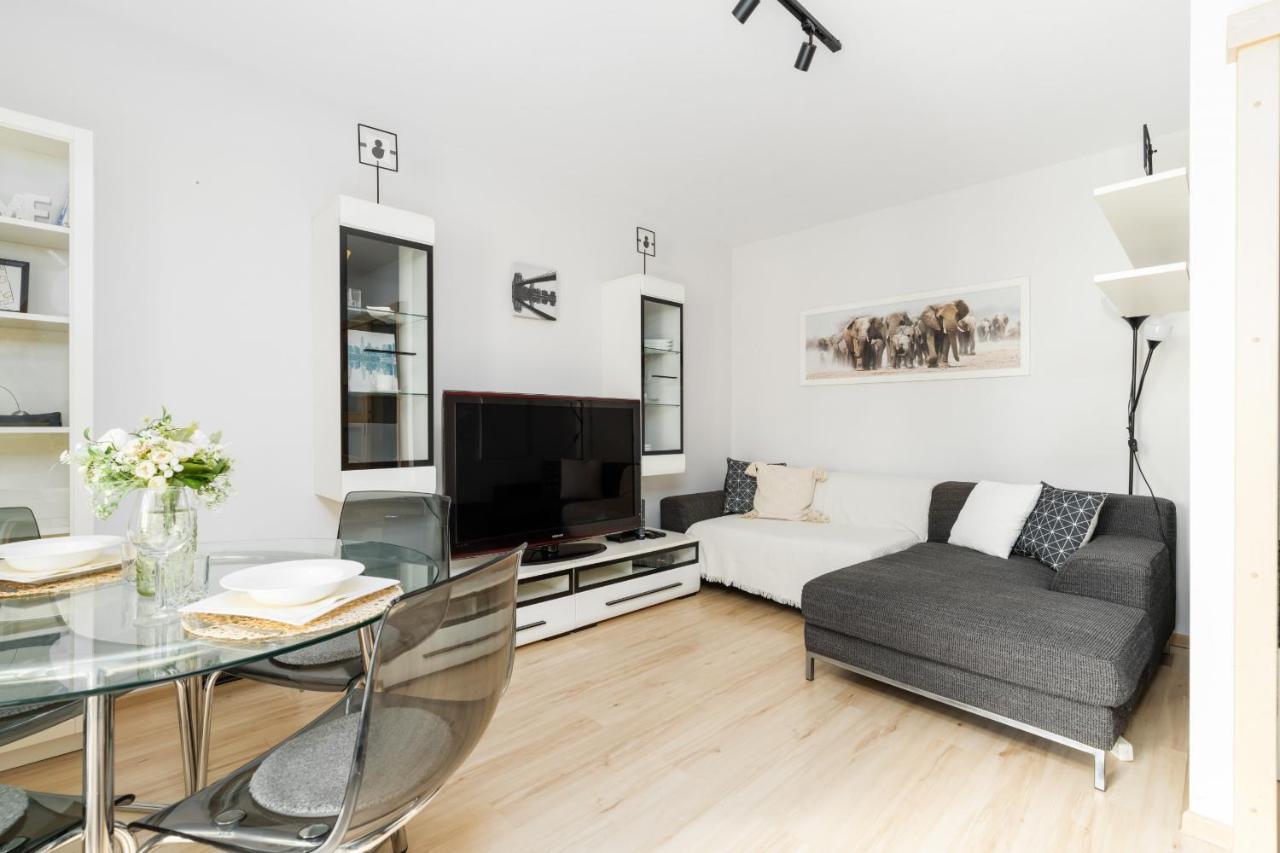 Cozy Apartment Karpia 17 With Terrace In Poznan By Noclegi Renters エクステリア 写真